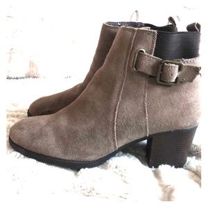 Sketchers ankle boots